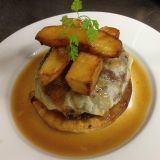 galette-de-confit-de-canard-sur-tatin-de-cepes-et-pommes-pont-neuf